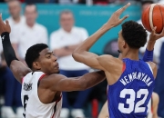 开云足球直播-日本队险胜法国队，梁靖崑点燃赛场