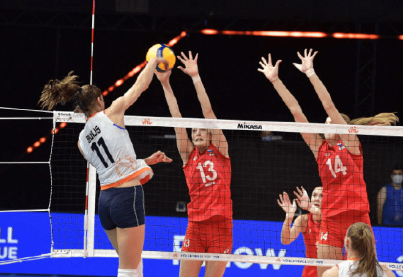 日本横扫波兰，阿圭罗状态火热