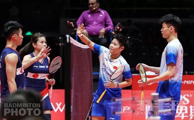 包含丹麦队力克日本队，黄鸭组合惊艳四座的词条