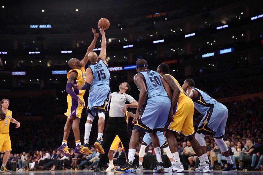 关于篮球比赛现场席卷全球,精彩不断的信息 关于篮球比赛现场席卷全球,精彩不断的信息