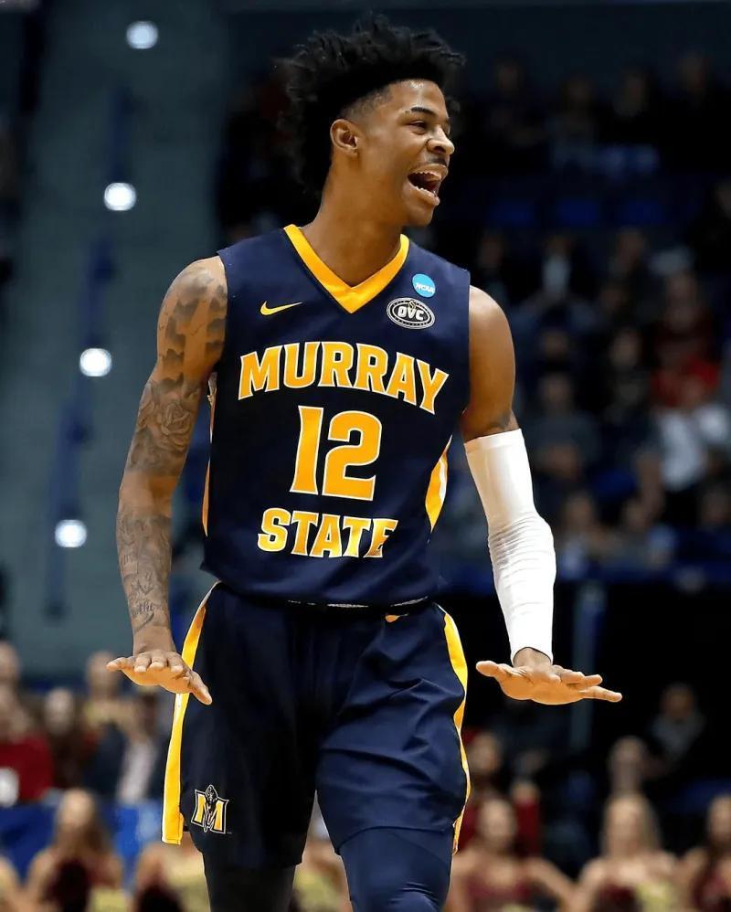 包含新晋球星崭露头角，展现出色表现引发球迷热议的词条