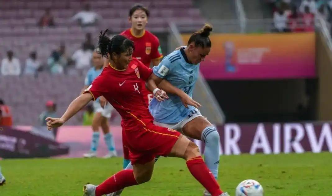 激情对决！中国女足豪取三连胜的简单介绍