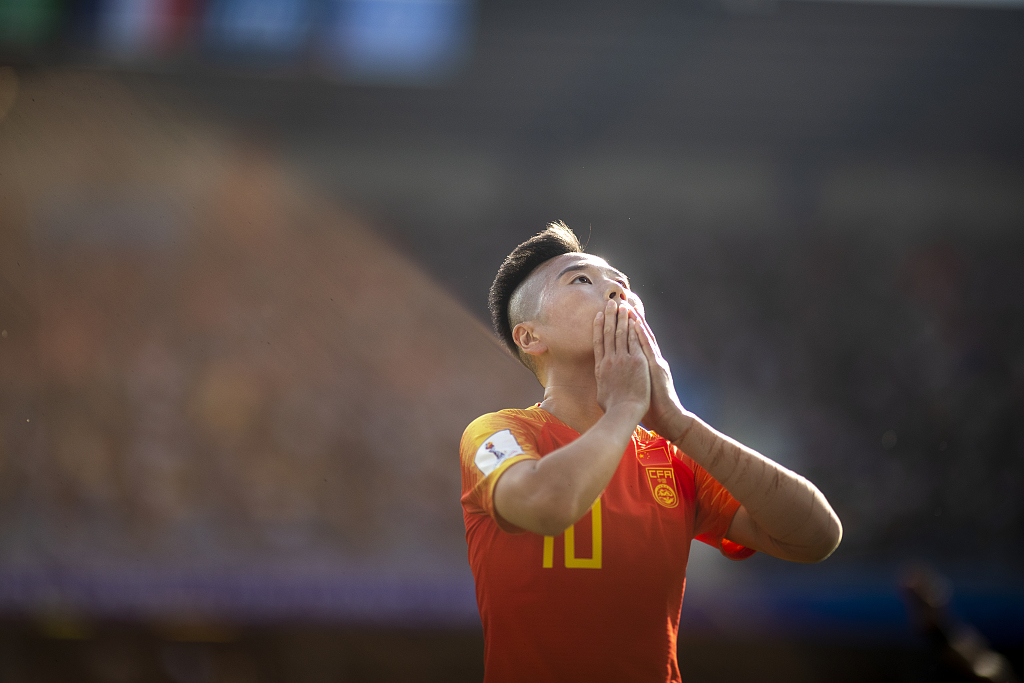 中国女足主力球员李影获得杰出运动员奖项