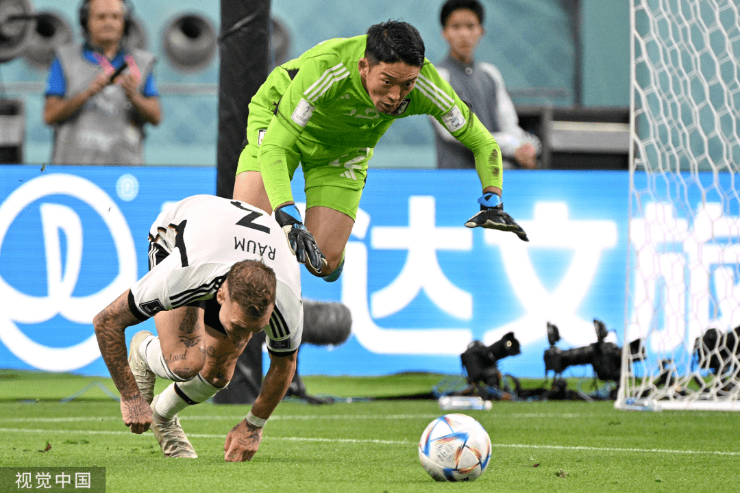 德国队逆转丹麦队，黄鸭组合关键制胜的简单介绍