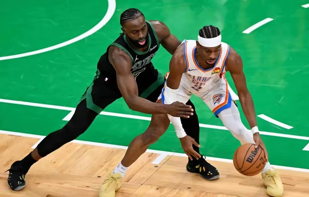 包含爵士爆冷凯尔特人B队，艾顿制霸全场的词条