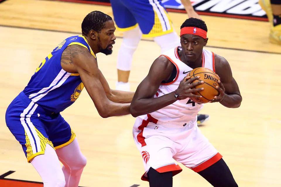 四川队翻盘吉林队，西亚卡姆带队取胜