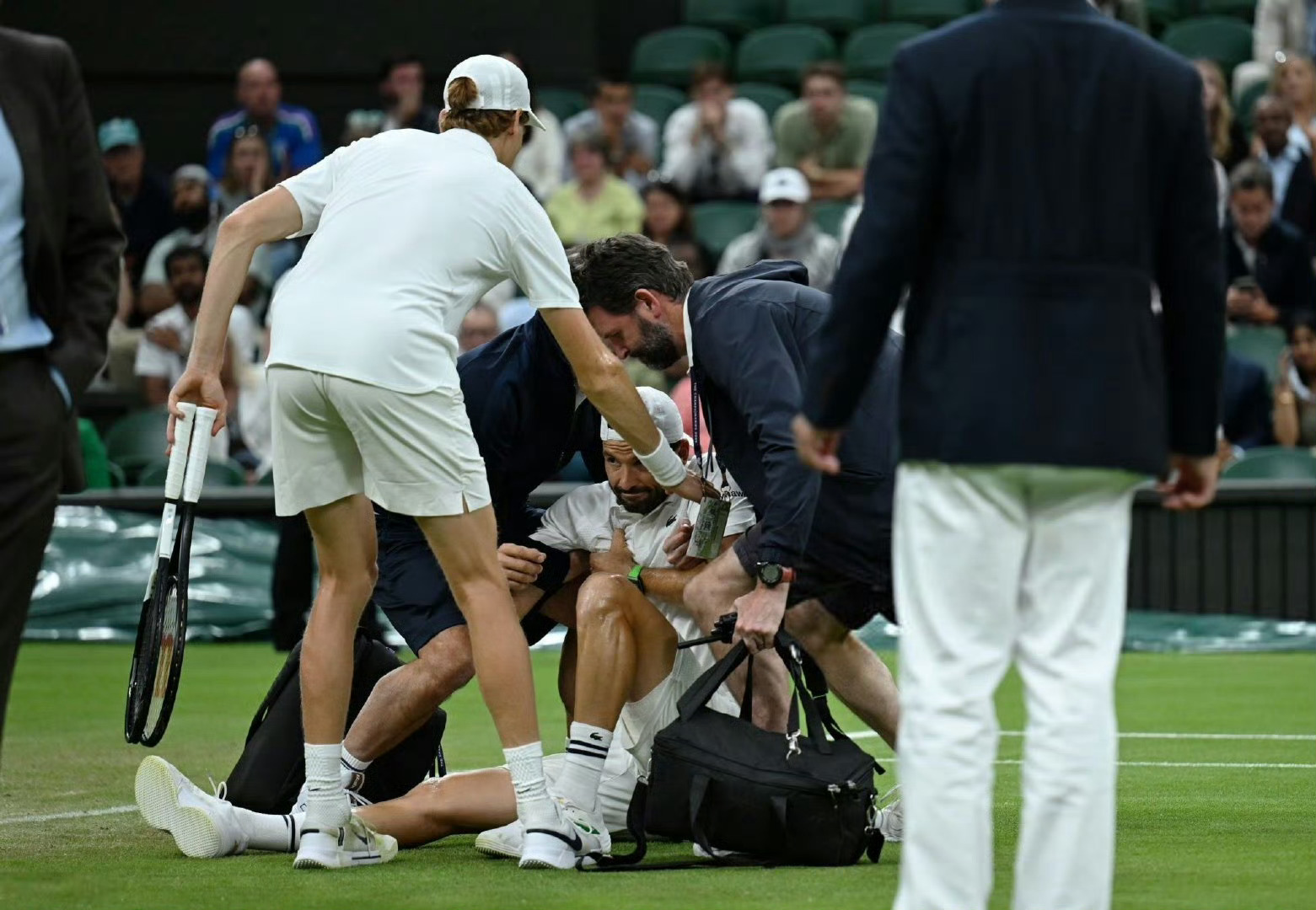 包含欧洲网球队碾压澳大利亚网球队,纳达尔送出助攻的词条 包含欧洲网球队碾压澳大利亚网球队,纳达尔送出助攻的词条