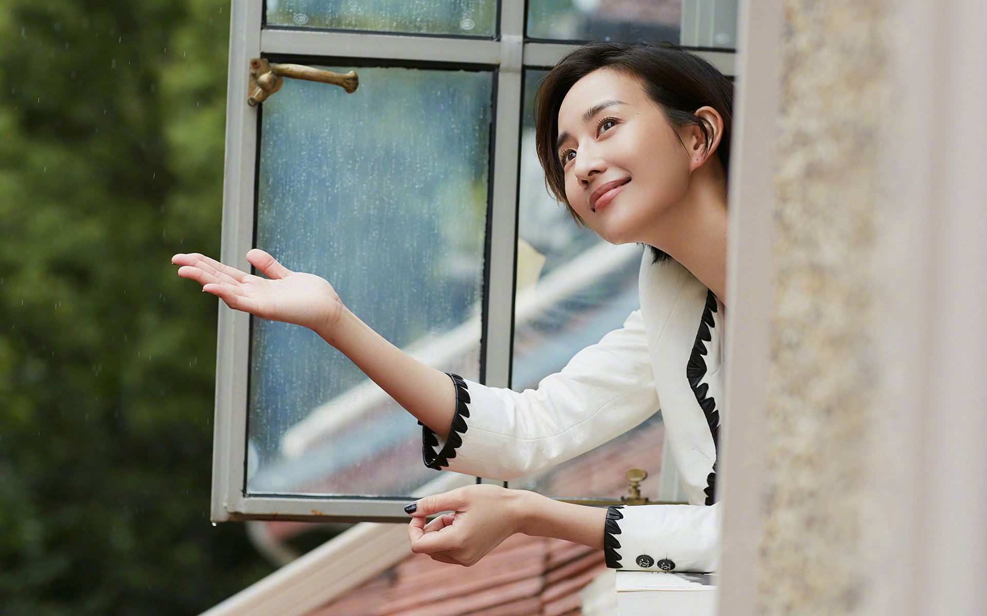 绿茵场外的博弈，欧冠半决赛焦点战背后的沙特强压伊拉克