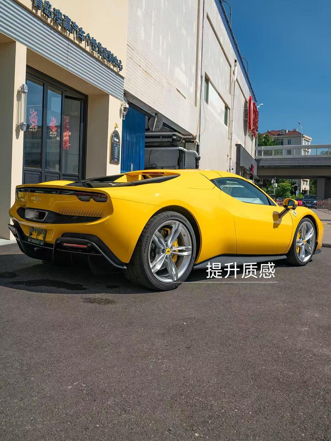 包含法拉利完胜阿斯顿马丁，诺里斯高光表现的词条