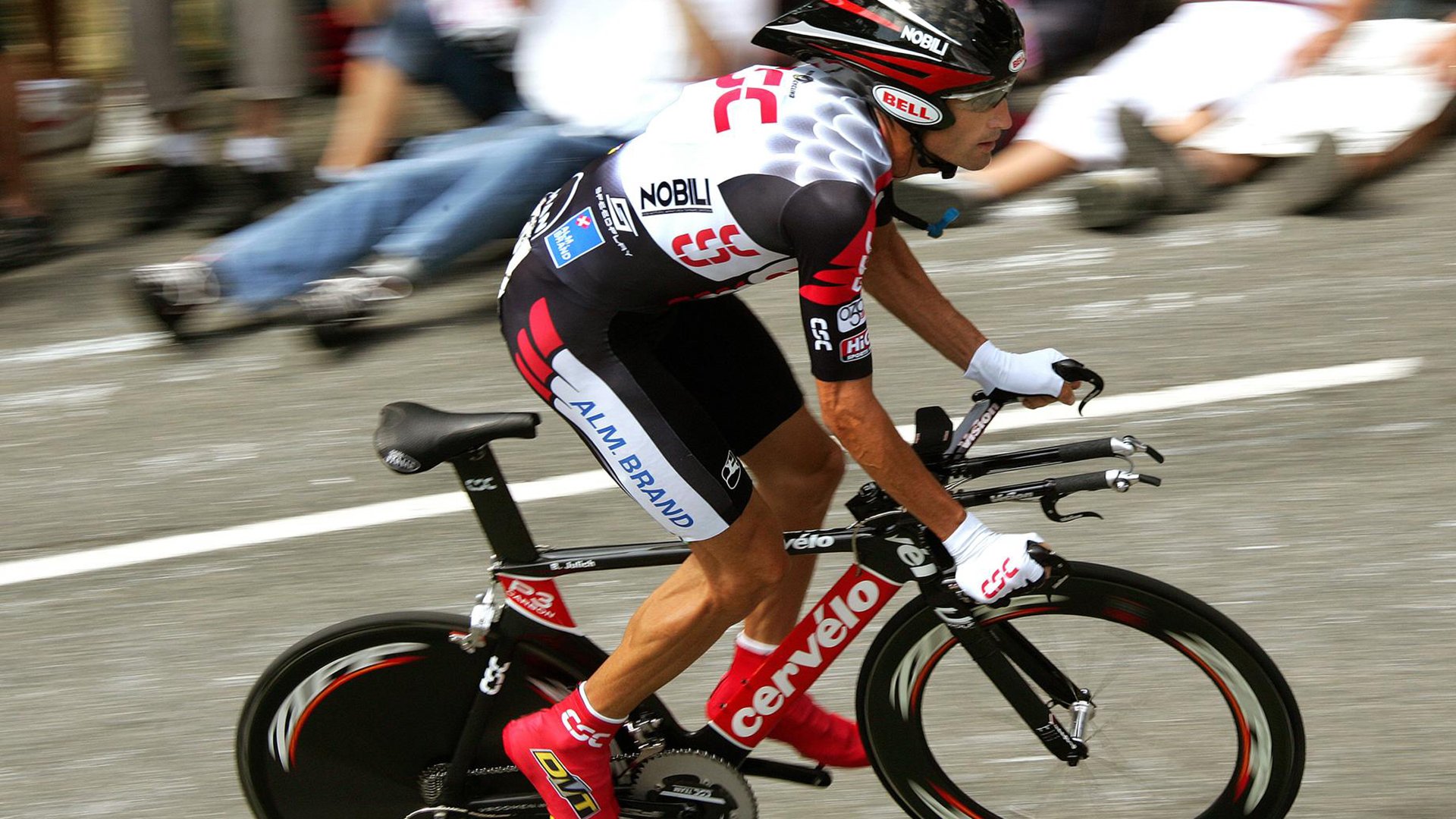 猛龙巅峰对决力克篮网，范弗利特化身关键先生定乾坤