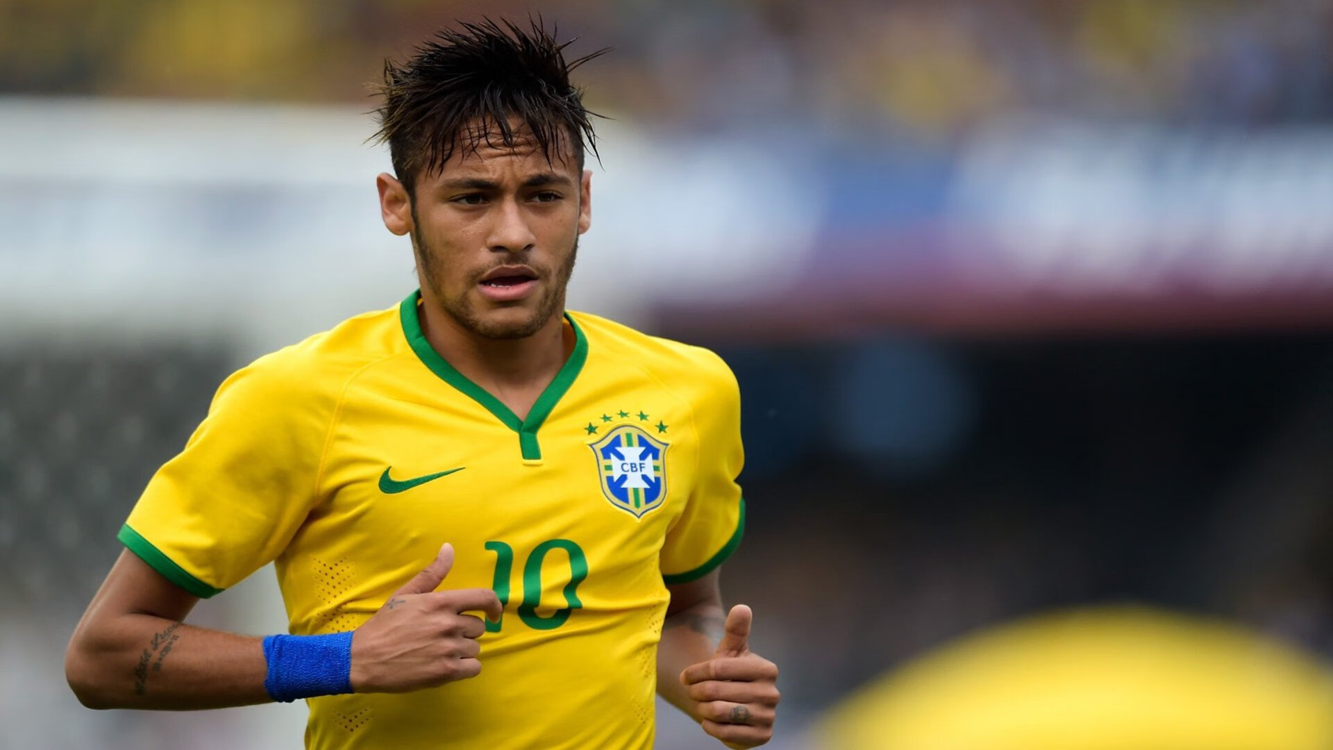 当黄喜灿在德甲争冠战接管比赛,我想起南非曾踏平阿森纳的启示