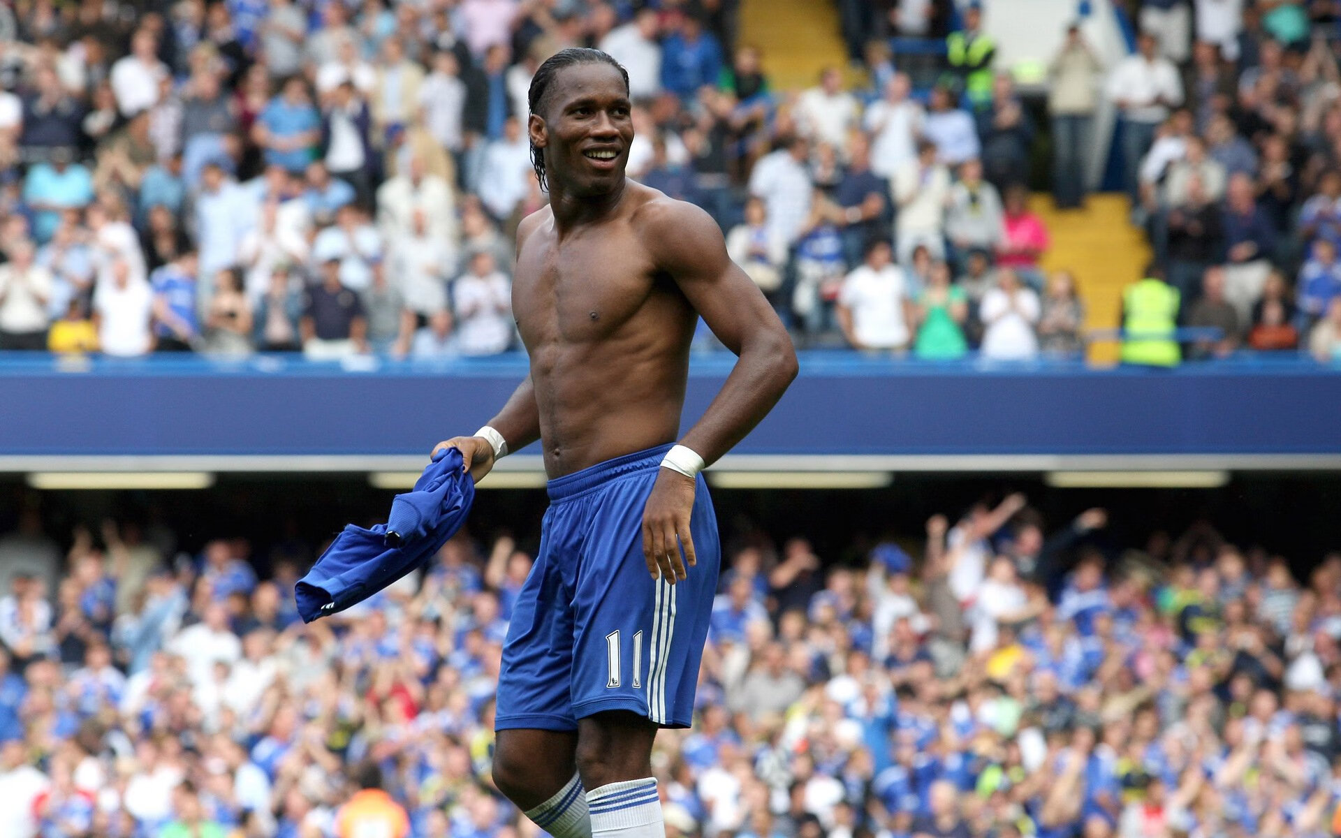 拉什福德年度焦点战接管比赛，巴黎力克墨西哥劲旅争冠战突围